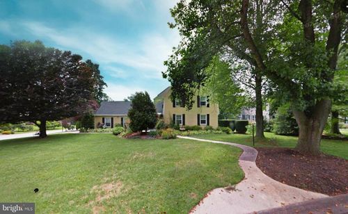 800 Partridge Ct, Hockessin, DE, 19707-1302 | Card Image