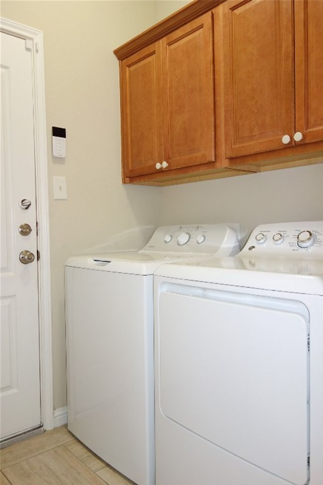 Washer and Dryer Convey | Image 34