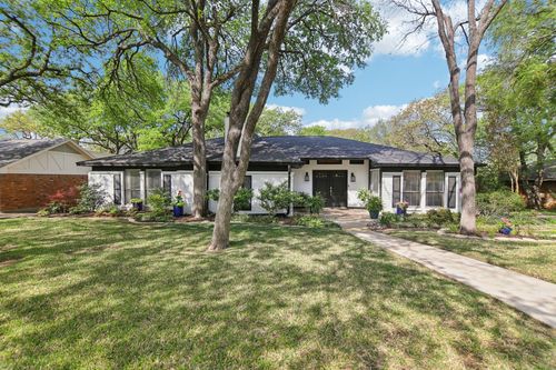 2214 Prestonwood Dr, Arlington, TX, 76012-5420 | Card Image