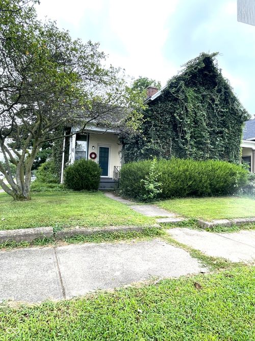 501 S Chestnut St, Seymour, IN, 47274-3043 | Card Image