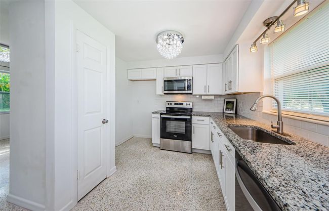 Beautiful Granite | Image 8
