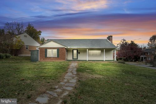 201 Poplar Ave, NEW CUMBERLAND, PA, 17070-2044 | Card Image