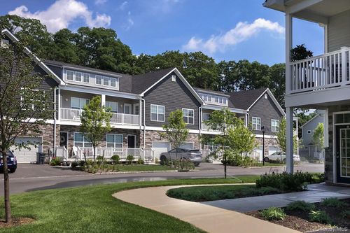 24-495 Middle Country Rd, Selden, NY, 11784-2595 | Card Image