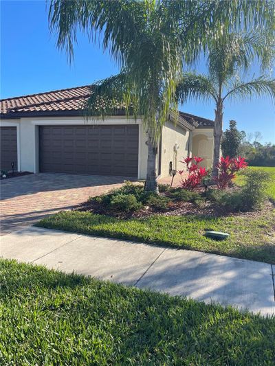 12193 Amica Loop, House other with 2 bedrooms, 2 bathrooms and null parking in Venice FL | Image 1