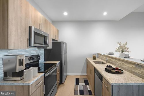 apt-916-200 N 16th St, PHILADELPHIA, PA, 19102-1222 | Card Image