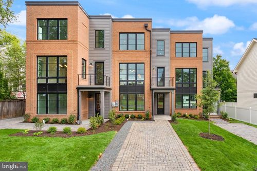 633 N Monroe St, ARLINGTON, VA, 22201-2315 | Card Image