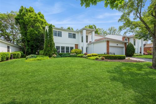 166-166 Country Club Dr, Commack, NY, 11725-4460 | Card Image
