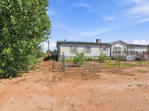 6 San Miguel Ave, Los Lunas, NM, 87031-4819 | Card Image
