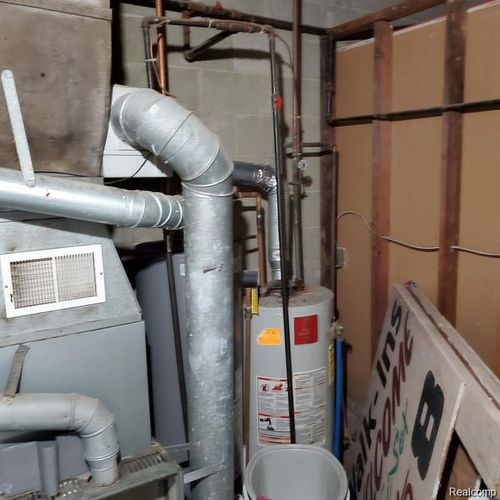 9646 Greenfield Rd, Detroit, MI, 48227-2034 | Card Image