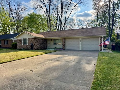 1504 N Knoxville Avenue, Russellville, AR, 72801 | Card Image