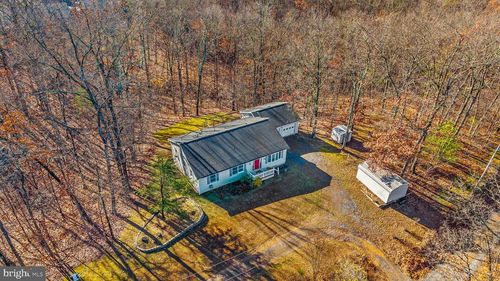 83 Pale Magnolia Dr, GERRARDSTOWN, WV, 25420-4444 | Card Image