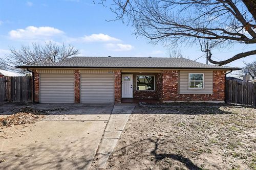 2808 N Shannon Ave, Bethany, OK, 73008-4853 | Card Image