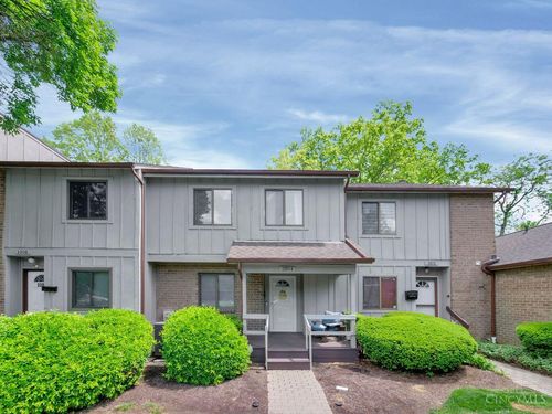 3204 Pebblebrook Ln, Colerain Twp, OH, 45251-5132 | Card Image