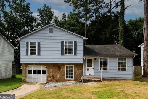 5589 Emerald Gln, Stone Mountain, GA, 30088-3468 | Card Image