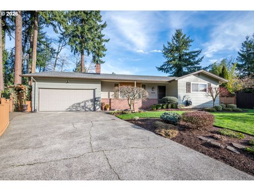 1008 16th Pl, Kelso, WA, 98626-4811 | Card Image