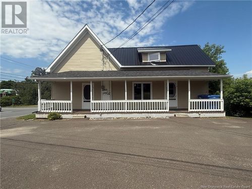 262 Rue Main, Grand Falls, NB, E3Z2W3 | Card Image