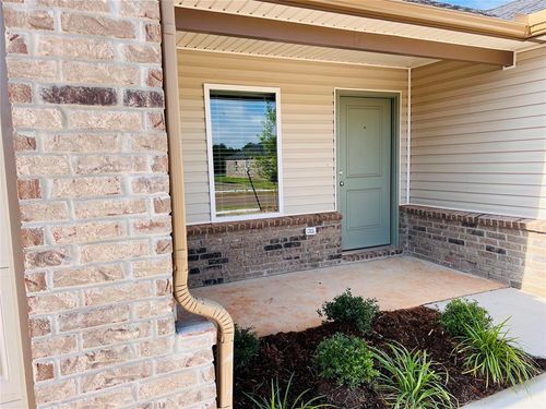 604 Hillsboro Dr, Noble, OK, 73068-4011 | Card Image