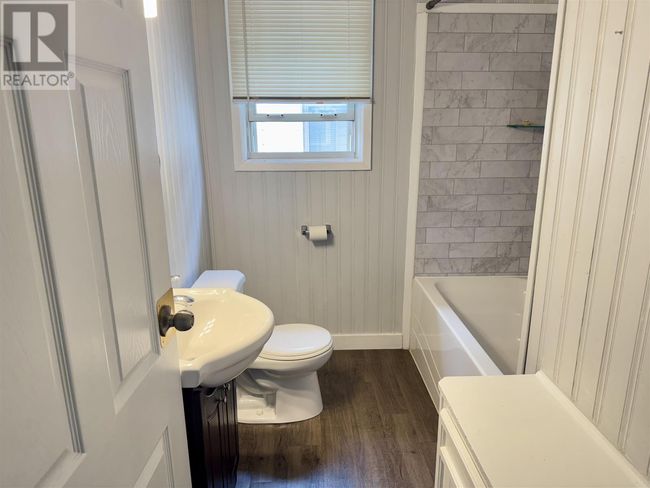 240 Mckellar St S, Home with 3 bedrooms, 1 bathrooms and null parking in Thunder Bay ON | Image 10