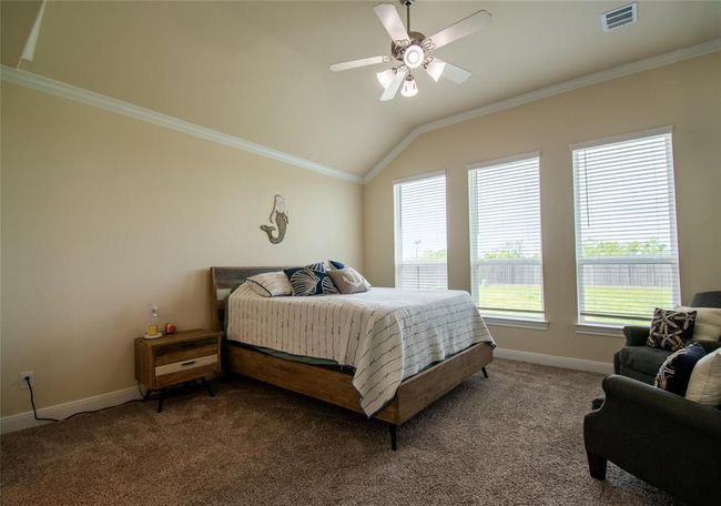 11823 Champions Forest Dr, House other with 4 bedrooms, 4 bathrooms and 7 parking in Mont Belvieu TX | Image 11