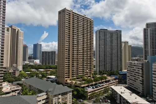 2905-411 Hobron Ln, Honolulu, HI, 96815-1217 | Card Image