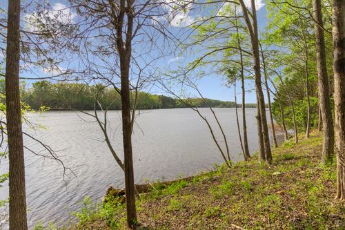 4 Cypress Point Dr, Winchester, TN, 37398-5519 | Card Image