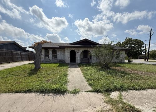3601 Waterloo Dr, Corpus Christi, TX, 78415-3338 | Card Image