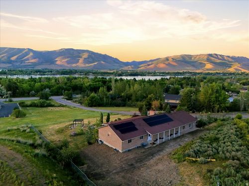 991 Ski Lake Dr, Huntsville, UT, 84317-9414 | Card Image
