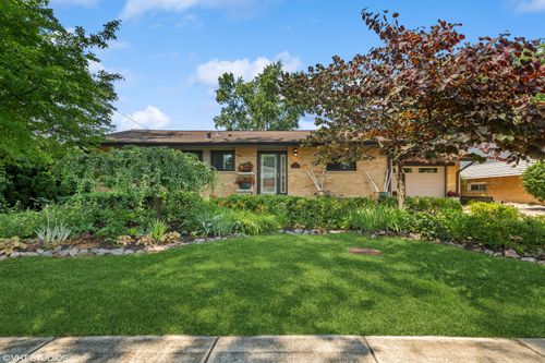 316 S Reuter Dr, Arlington Heights, IL, 60005-1508 | Card Image