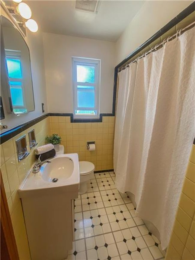 1204 Riverview Dr, Sold in Verona Zoocasa