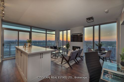 2810-105 The Queensway, Toronto, ON, M6S5B5 | Card Image