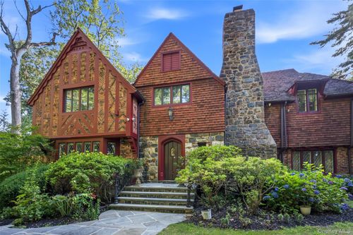 60 Wensley Dr, Great Neck, NY, 11020-1832 | Card Image