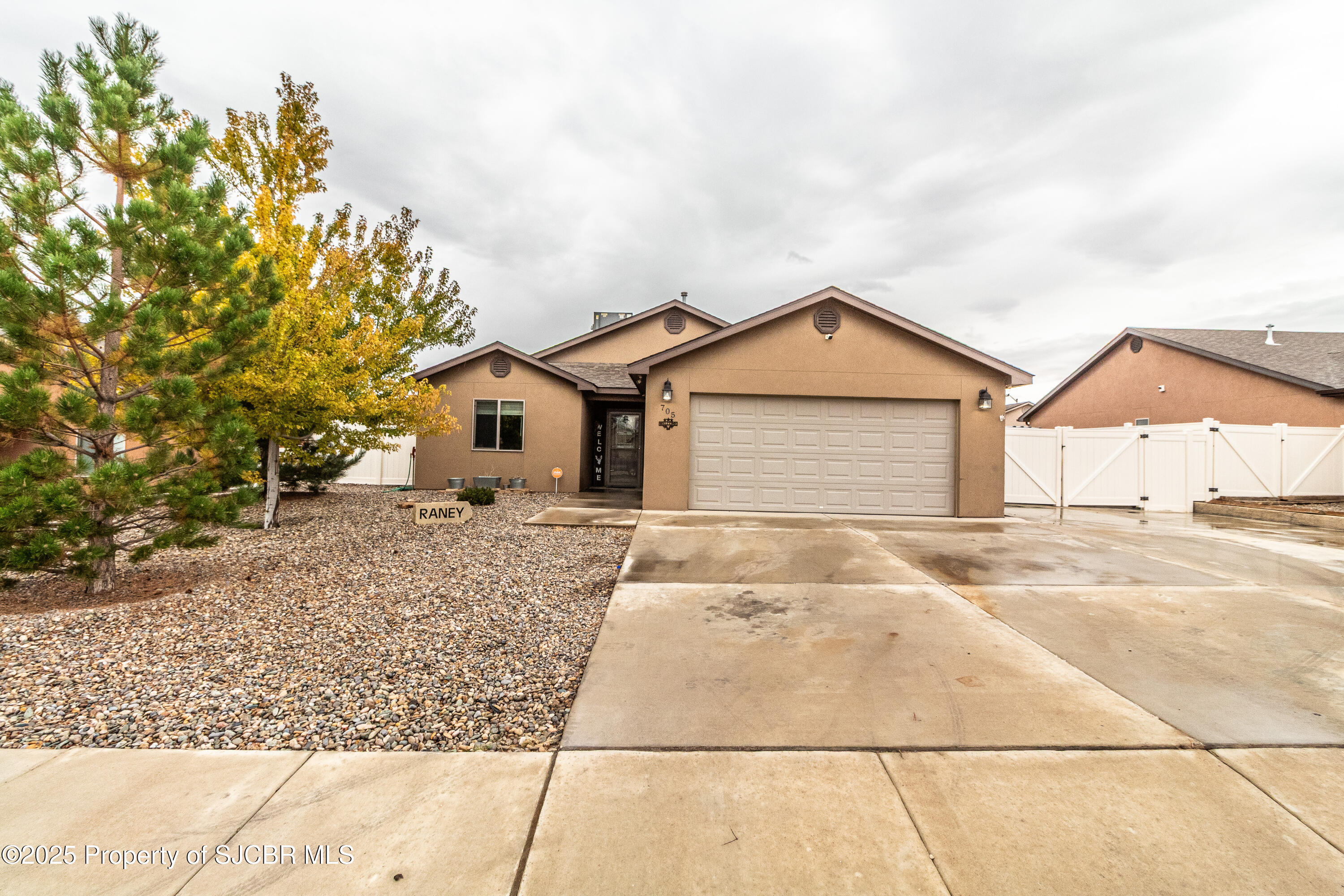 705 Sable St, For Sale in Farmington - eXp Realty