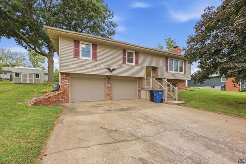 615 Sunset Ln, Overbrook, KS, 66524 | Card Image