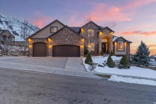 39 E 1800 S, Perry, UT, 84302-5603 | Card Image