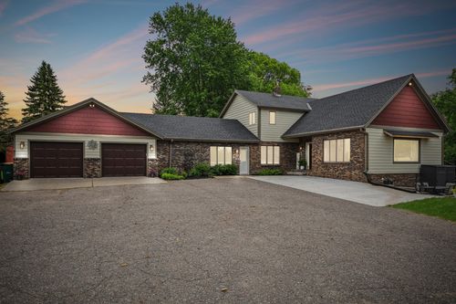 20702 27th Ave E, Clearwater, MN, 55320-1605 | Card Image