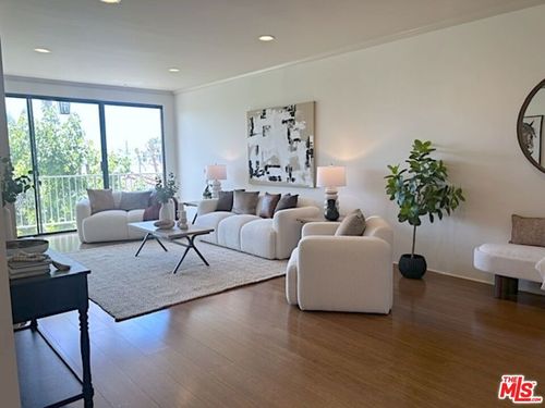 302-8455 Fountain Ave, West Hollywood, CA, 90069-2905 | Card Image