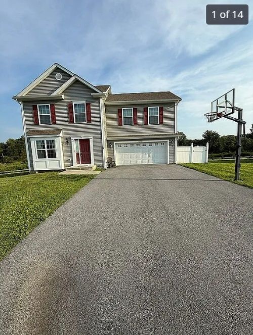 9 Stonewall Cir, Poughkeepsie, NY, 12603-6528 | Card Image