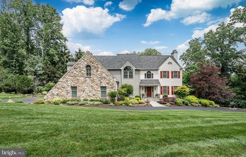 1217 Tullamore Cir, CHESTER SPRINGS, PA, 19425-1214 | Card Image