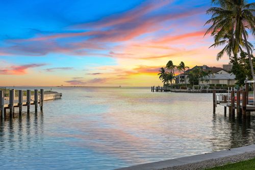 1535 Caxambas Ct, MARCO ISLAND, FL, 34145-6605 | Card Image