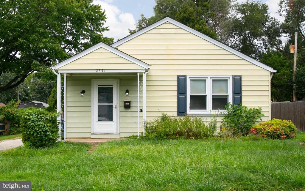 Fernwood Ave, Abington, PA 19001