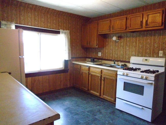 Kitchen upper level | Image 19