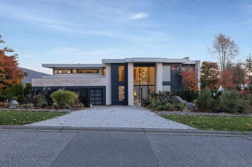 1027 Millstream Rd, West Vancouver, BC, V7S2C6 | Card Image