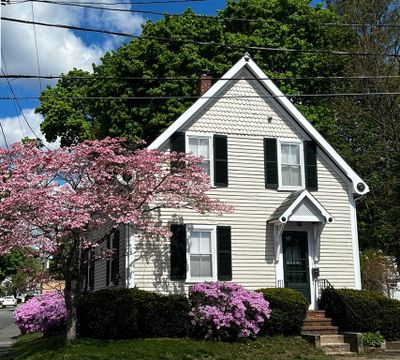 100 Willow Street, House other with 3 bedrooms, 1 bathrooms and 2 parking in Hamilton MA | Image 1