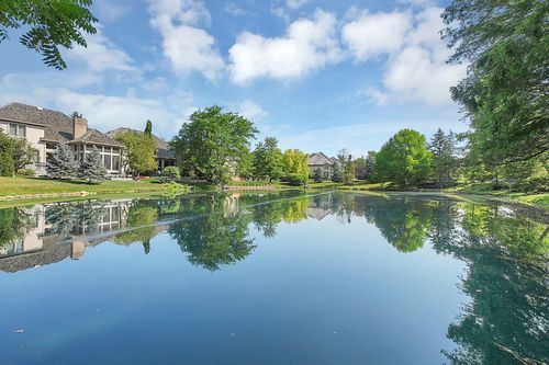 7886 Nassau Loop, Dublin, OH, 43017-8581 | Card Image