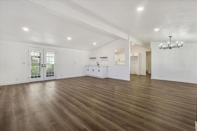 Living room view 2 | Image 17