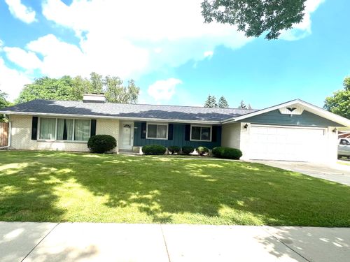 3232 S 119th St, West Allis, WI, 53227-3942 | Card Image
