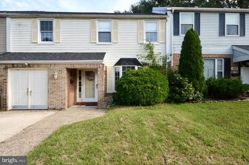1826 Edgewood Pl, CLEMENTON, NJ, 08021-5609 | Card Image