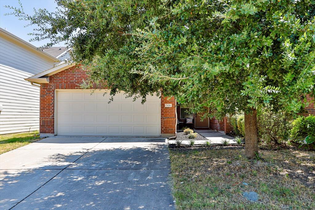 Lazy Spur Blvd, Fort Worth, TX 76131