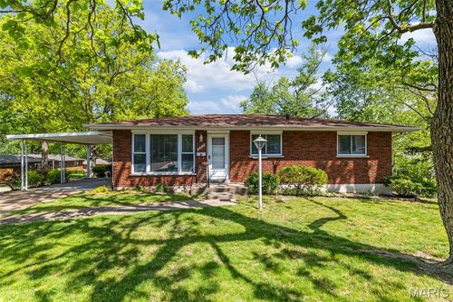 9418 Radio Dr, Saint Louis, MO, 63123-5461 | Card Image