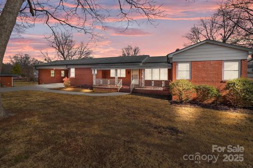 200 11th St, Spencer, NC, 28159-1904 | Card Image
